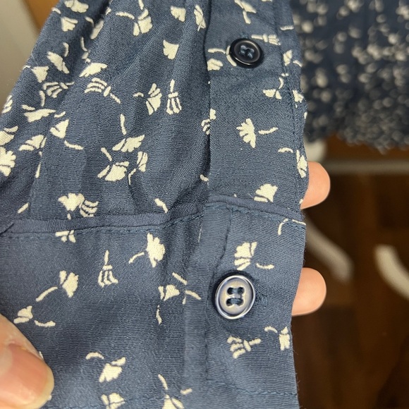 Ganni Barra Crepe Floral Hidden Button Front Longsleeve Shirt Women's Size 36 - Picture 3 of 7